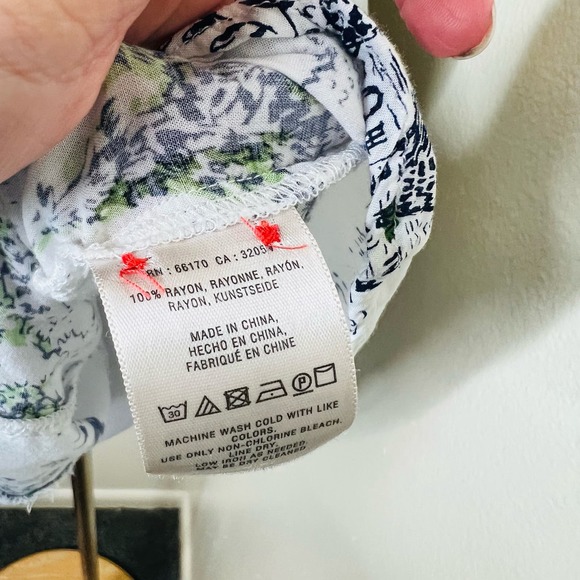 Anthropologie Maeve Swing Blouse SMALL Toile Novelty Tie Neck 3/4 Sleeve Button - Picture 9 of 12